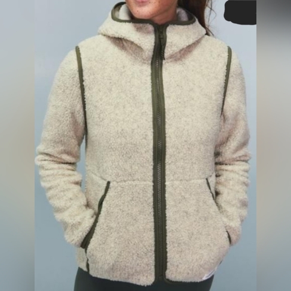 REI Cream and Green Sherpa Jacket. Size L - Picture 7 of 7